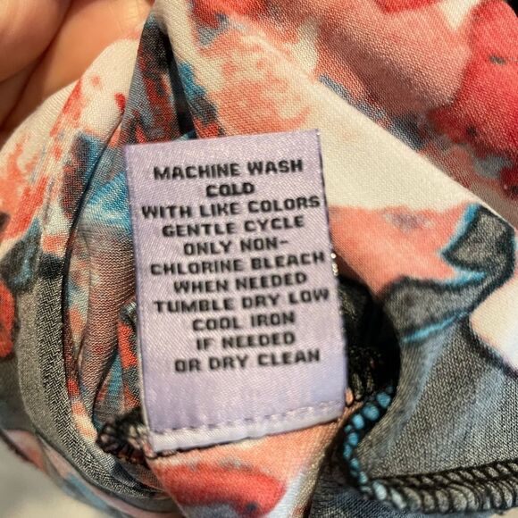 Premise Long Sleeve Tunic Blouse Black/Pink Floral Roomy Fit Size Medium (LG) - Picture 6 of 6